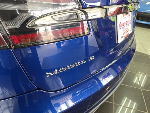 Used 2015 Tesla Model S 70D image 30