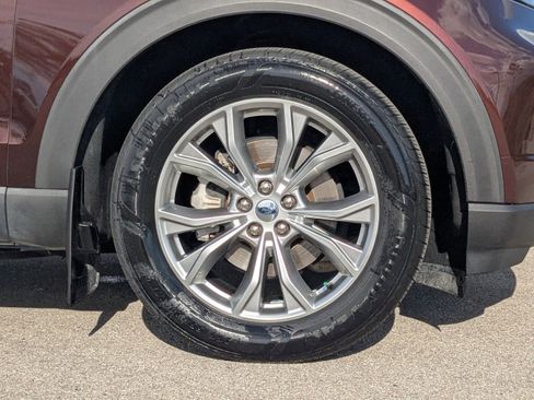 Used 2020 Ford Explorer XLT w/ Equipment Group 202A image 13