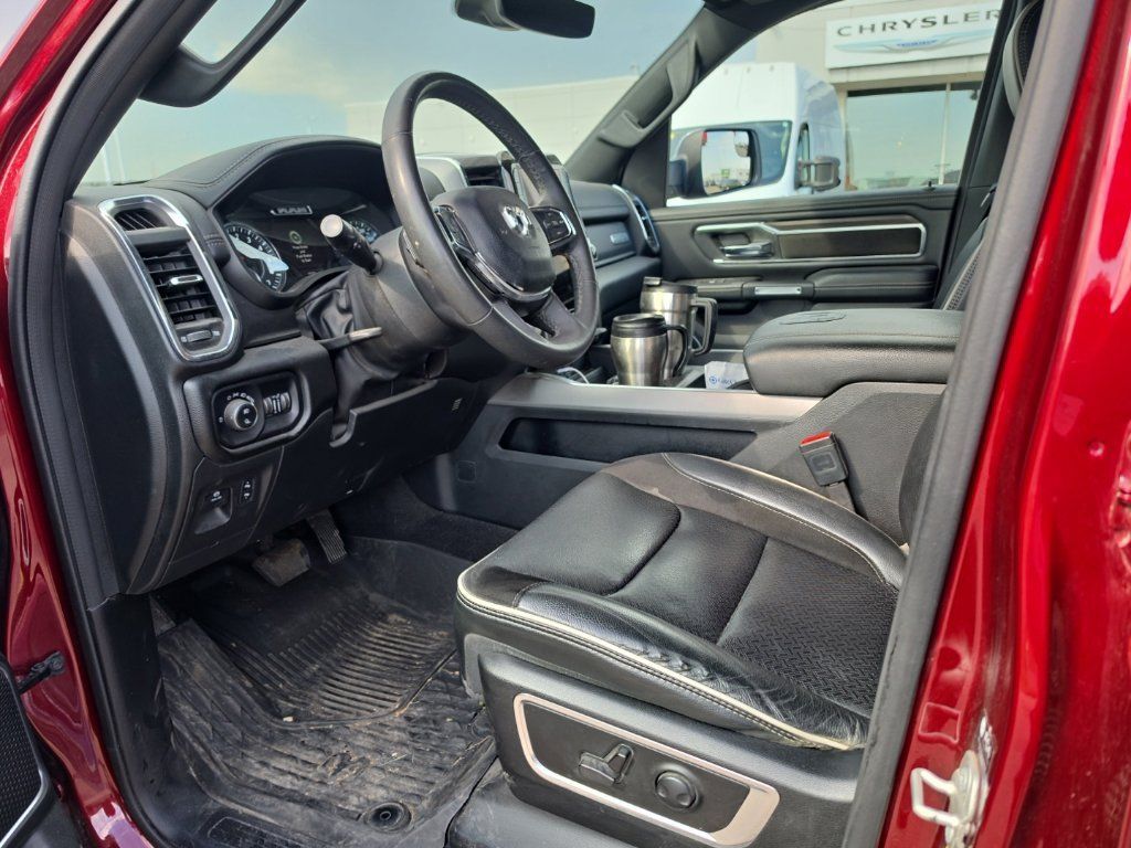 Used 2025 RAM 1500 Laramie AWD/4WD image 12