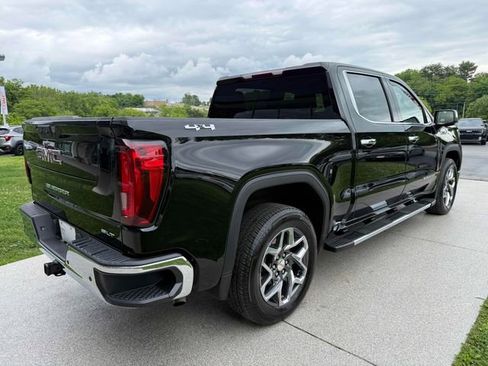 Used 2023 GMC Sierra 1500 SLT AWD/4WD image 21