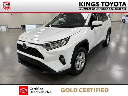 Used 2021 Toyota RAV4 XLE w/ Convenience Package AWD/4WD image 4