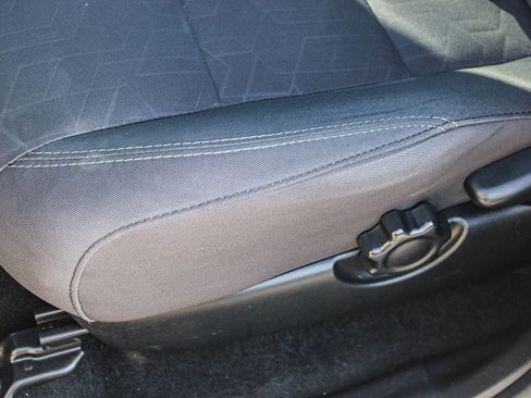 Used 2019 Toyota Tacoma TRD Off-Road image 22