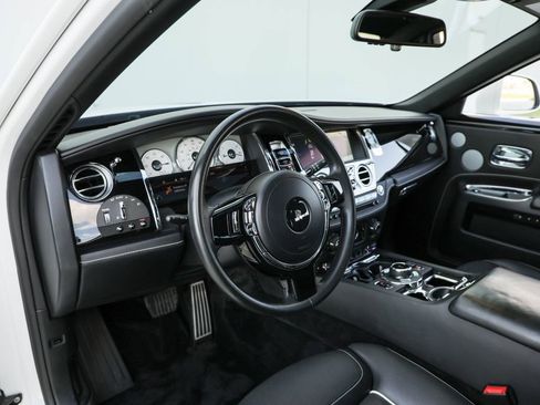 Used 2019 Rolls-Royce Ghost RWD image 16