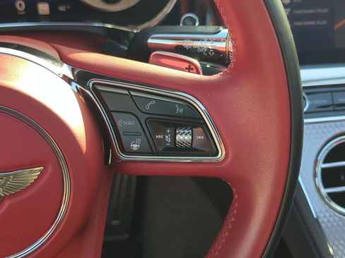 Used 2021 Bentley Continental GT V8 image 20