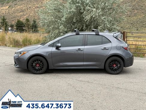 Used 2022 Toyota Corolla SE w/ Blackout Package (TMS) FWD image 2
