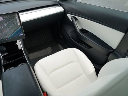 Used 2019 Tesla Model 3 Standard Range Plus RWD image 25