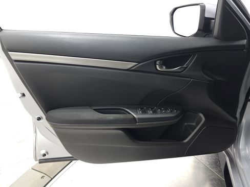 Used 2017 Honda Civic Sport image 12