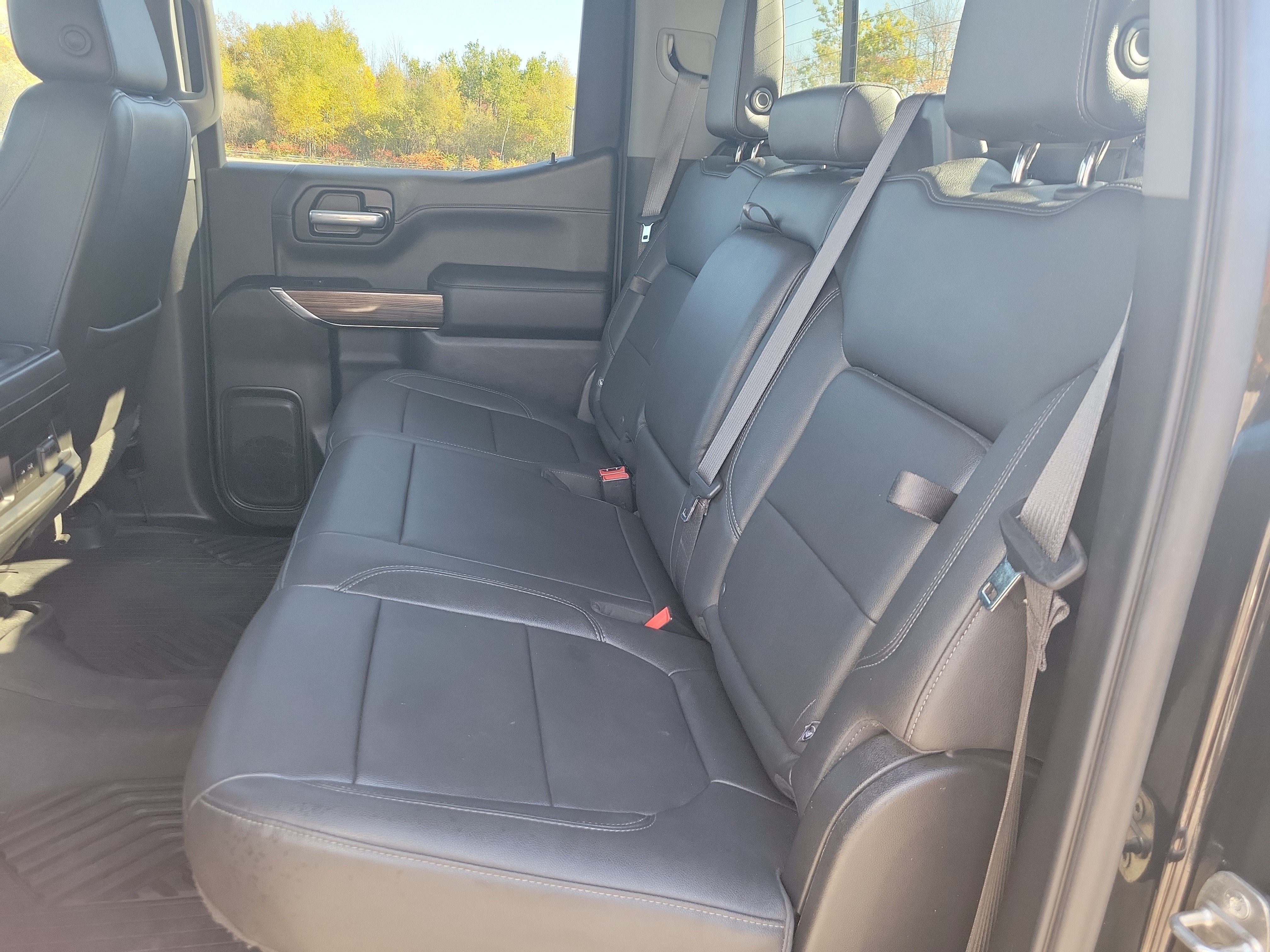 Used 2021 Chevrolet Silverado 1500 LT Trail Boss w/ Convenience Package II AWD/4WD image 16