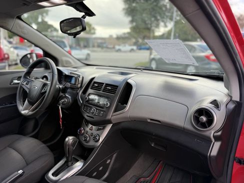 Used 2015 Chevrolet Sonic LT image 18