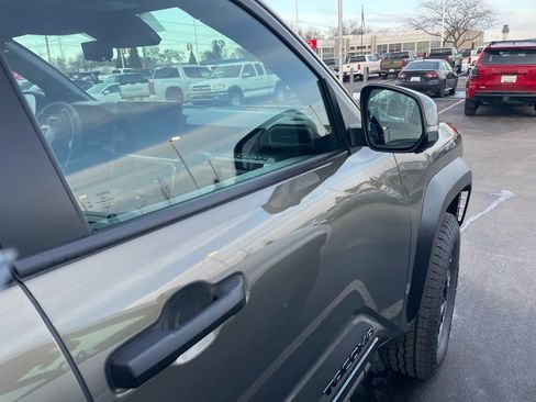 New 2026 Toyota Tacoma TRD Off-Road AWD/4WD image 13