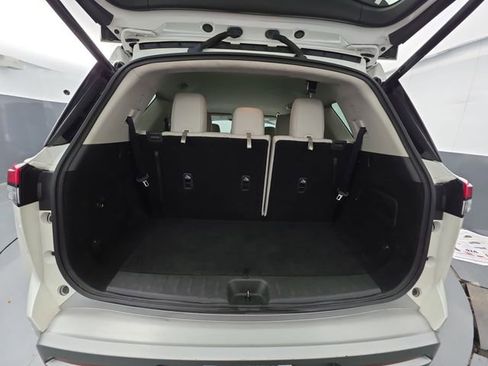 Used 2022 Nissan Pathfinder SL w/ SL Black Package image 46