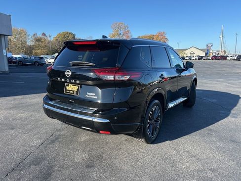 Used 2024 Nissan Rogue Platinum w/ Platinum Premium Package image 4