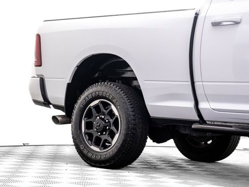 Used 2025 RAM 2500 Laramie image 32