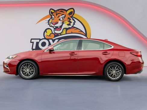 Used 2018 Lexus ES 350 w/ Navigation System Package FWD image 8