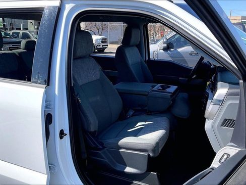 Used 2023 Ford F250 XLT image 6