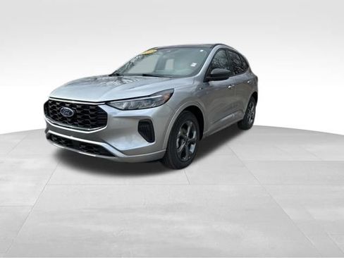 Used 2023 Ford Escape ST-Line w/ Tech Pack #1 image 3