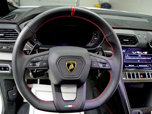 Used 2024 Lamborghini Urus Performante image 28