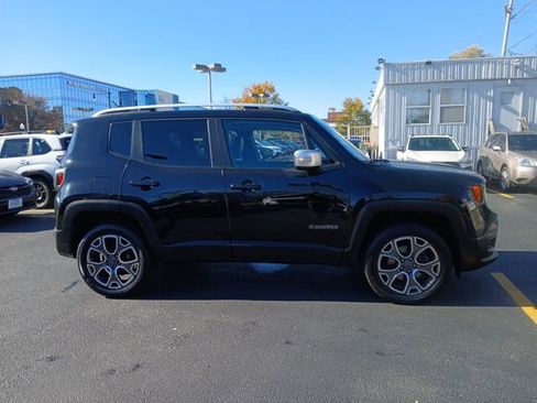 Used 2017 Jeep Renegade Limited image 3
