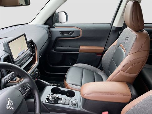 Used 2024 Ford Bronco Sport Outer Banks w/ Tech Package image 24