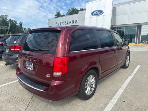 Used 2018 Dodge Grand Caravan SXT FWD image 9