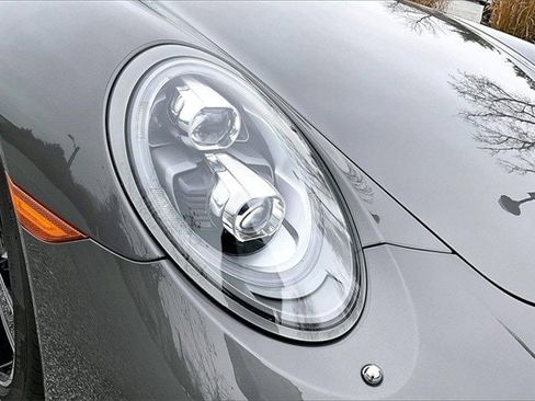 Used 2017 Porsche 911 Carrera 4 image 34