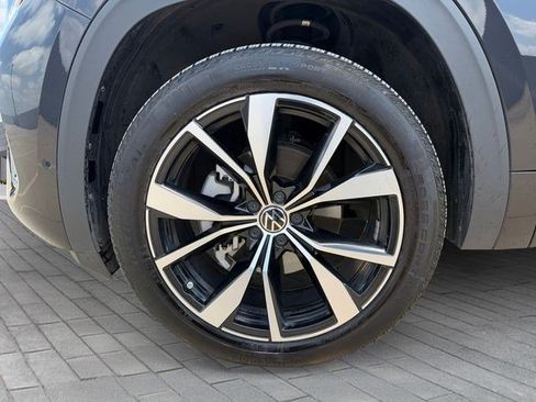 Used 2025 Volkswagen Atlas Cross Sport SEL Premium R-Line AWD/4WD image 9