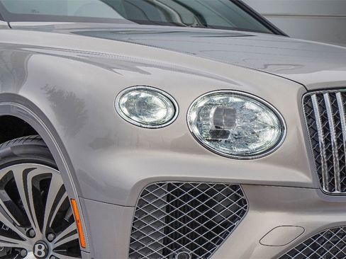 Certified 2024 Bentley Bentayga Extended Wheelbase image 4