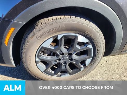 Used 2025 Kia Sorento S w/ Panoramic Sunroof Package image 2