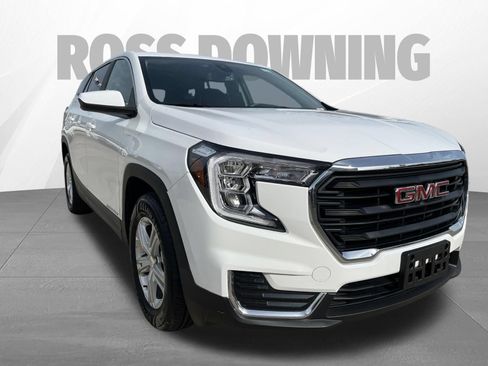 Used 2024 GMC Terrain SLE FWD image 3