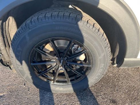 Used 2022 Ford Explorer XLT w/ Equipment Group 202A image 19