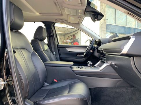 Used 2025 MAZDA CX-90 3.3 Turbo w/ Preferred Package image 39