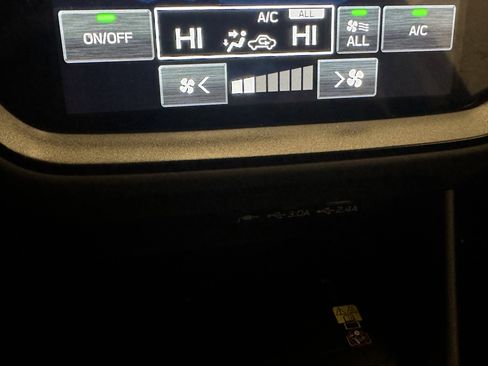 Certified 2025 Subaru Crosstrek 2.5i Limited w/ Popular Package #3A image 28