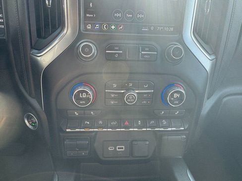 Used 2019 Chevrolet Silverado 1500 LT Trail Boss AWD/4WD image 22