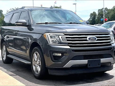 Used 2018 Ford Expedition XLT w/ Equipment Group 202A RWD image 1