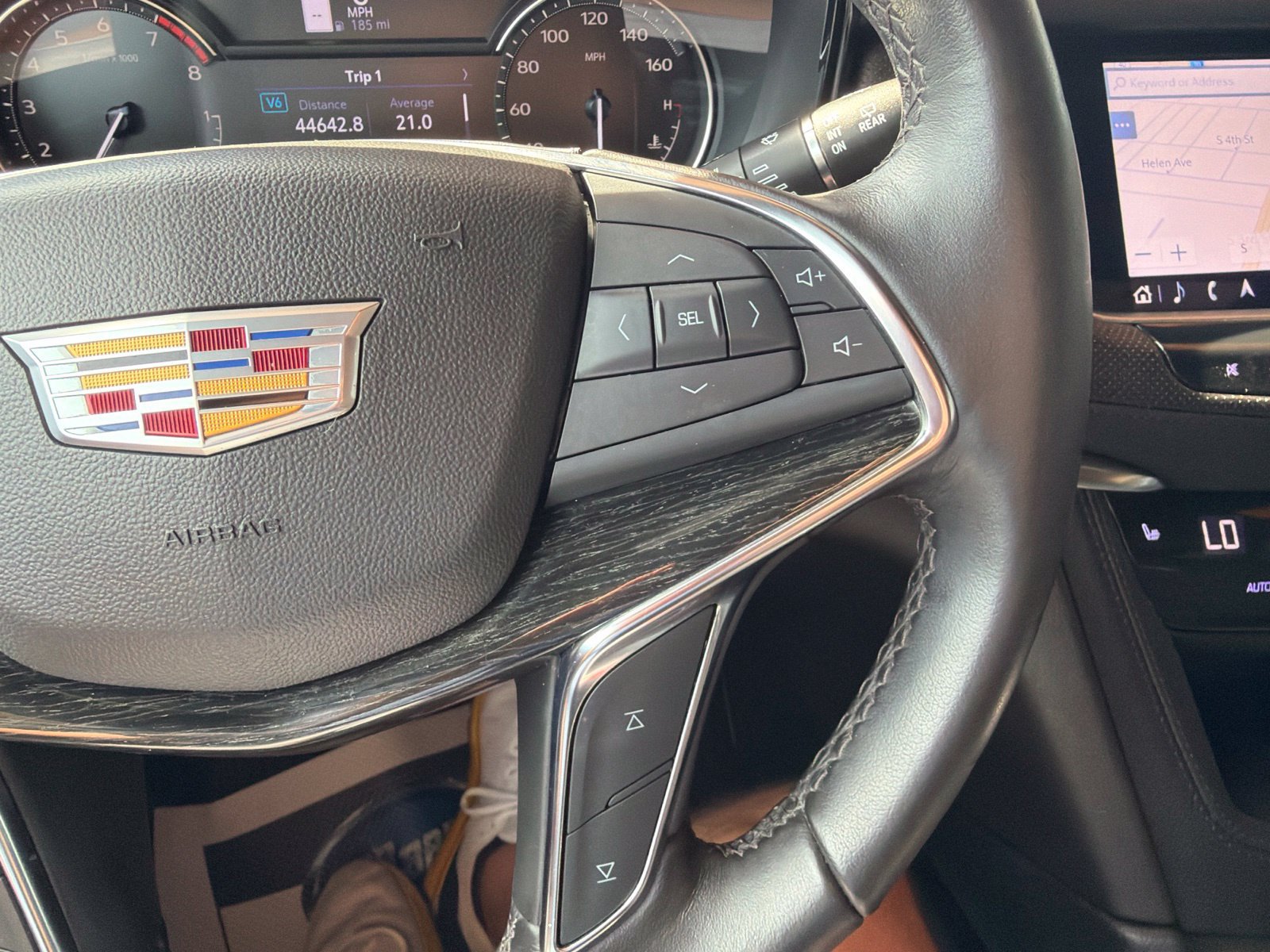 Used 2022 Cadillac XT5 Premium Luxury w/ LPO, Floor Liner Package AWD/4WD image 12