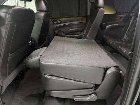Used 2019 Chevrolet Suburban LT AWD/4WD image 34