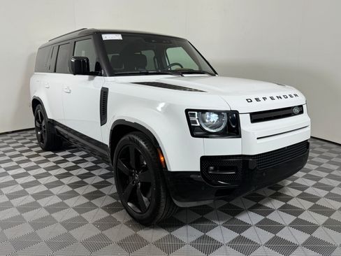 Used 2024 Land Rover Defender 130 X-Dynamic SE AWD/4WD image 7