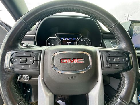 Used 2021 GMC Yukon XL SLT image 24