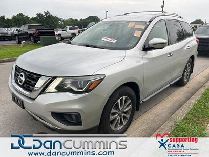 Used 2019 Nissan Pathfinder SV
