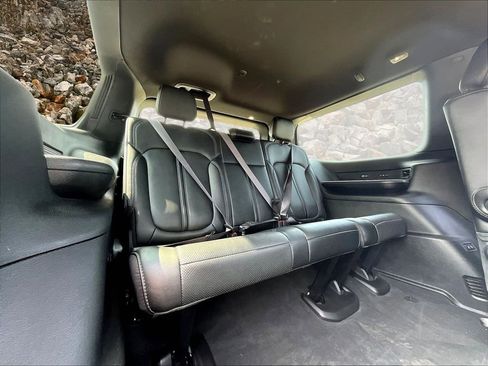 Used 2024 Jeep Wagoneer Series III image 26