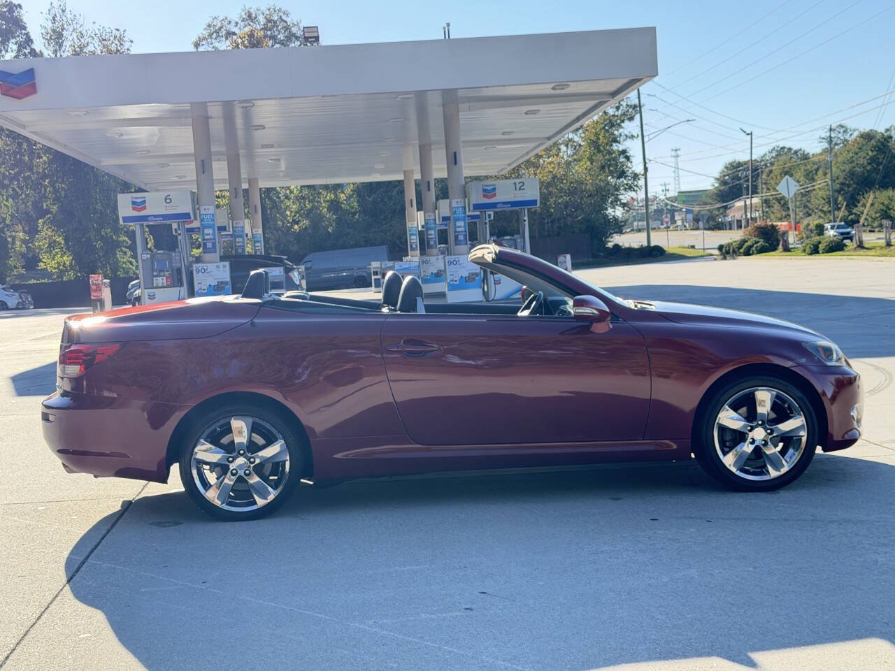 Used 2010 Lexus IS 250C w/ Luxury Pkg RWD image 22