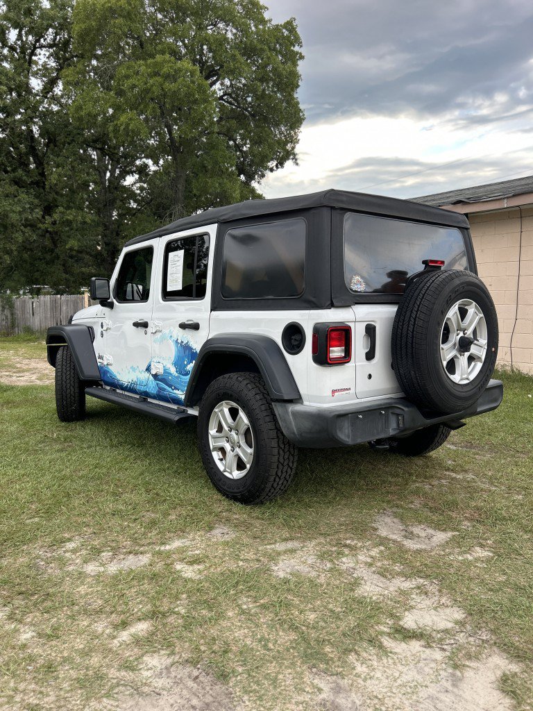 Used 2018 Jeep Wrangler Unlimited Sport AWD/4WD image 4