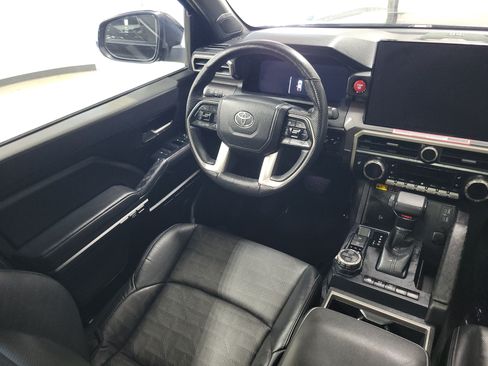 Used 2024 Toyota Tacoma TRD Off-Road w/ TRD Off Road Premium Package AWD/4WD image 13