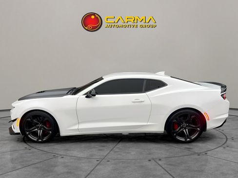 Used 2020 Chevrolet Camaro SS image 2