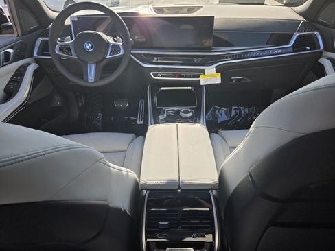 New 2026 BMW X5 xDrive50e w/ Executive Package AWD/4WD image 13