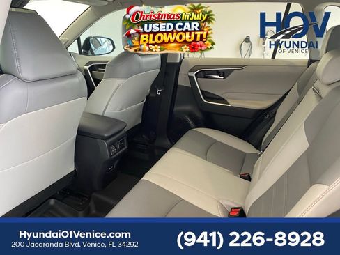 Used 2021 Toyota RAV4 XLE Premium FWD image 31
