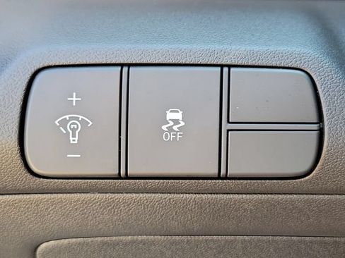 New 2026 Hyundai Elantra Limited FWD image 19