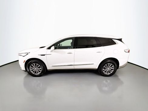 Used 2023 Buick Enclave Essence FWD image 4