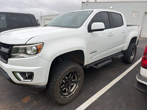 Used 2017 Chevrolet Colorado Z71 AWD/4WD image 1