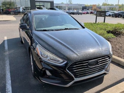 Used 2018 Hyundai Sonata SE FWD image 2